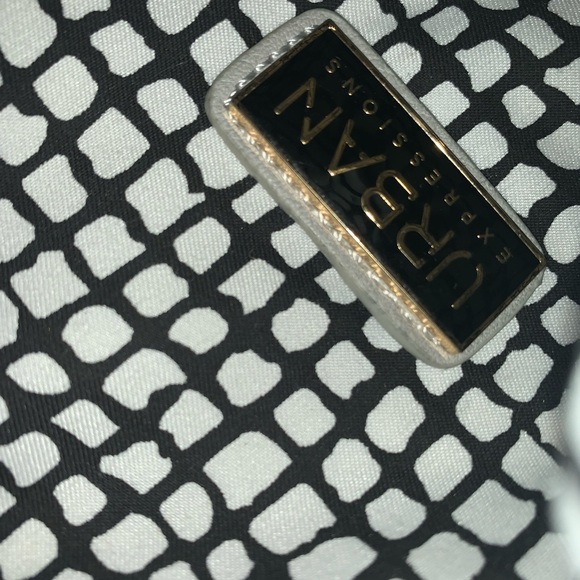 Grey leather crossbody purse with removable silver chain strap - Picture 4 of 4